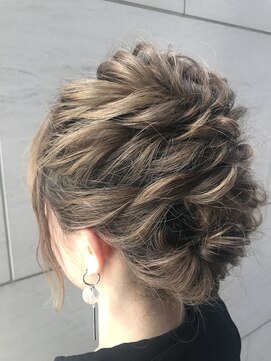 アンフィフォープルコ(AnFye for prco) お洒落可愛いパーティヘアー