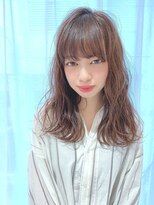 アイビー(Ivy)&nbsp;大人可愛い　ラフなウェーブのセミロング