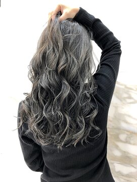 ティンク 天神(Tink) フォギーグレージュ/ロング/ツヤ感