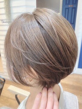 ロアーヘアー フォルド 小倉店(RAWR hair FOLD) 【RAWR】くびれショートボブ_透明感_ミルクティーベージュ