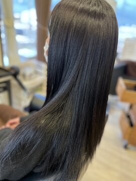 コア フィール ア デイ(COIFFURE A DAY) 【M3D ロング】当店人気メニューM3Dトリートメント