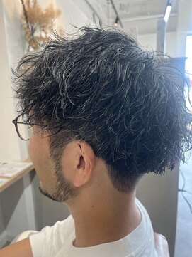 レナータヘアカロ(Renata hair Caro) 波巻きスパイラルパーマ