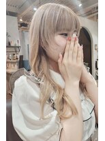 ジゲン ヘアーリゾート(ZIGEN hair resort)&nbsp;レディ感ミルキーベージュとフェイスウルフ