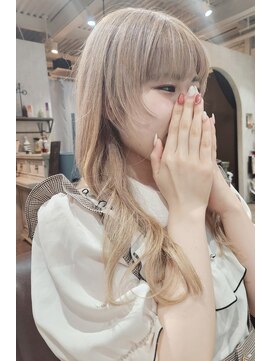 ジゲン ヘアーリゾート(ZIGEN hair resort) レディ感ミルキーベージュとフェイスウルフ