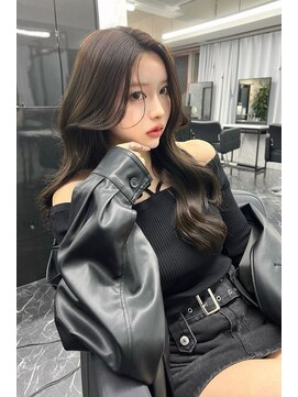 ランズ(LANDS) 顔周りレイヤーカット 【韓国ヘア 大阪 梅田】