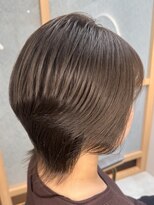 イゾラ(isola)&nbsp;【isola】ショートウルフ/マットカラー/上品カラー/大人ショート