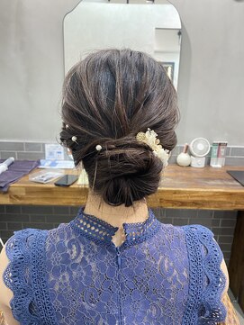 メゾンドムニ 恵比寿(Maison de MUNi) 上品アップスタイル