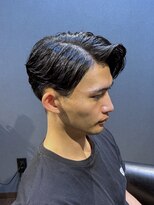 ビーダンディー(Bee dandy)&nbsp;ビジネスフォーマル ツーブロックショート 七三サイドパート