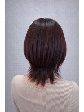 カットワークススリックバイフェローズ(CUT WORKS SLICK by fellows) くびれミディアム×艶ブラウン