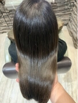 カラーリゾートAi 上野御徒町 仲御徒町店 髪質改善トリートメント