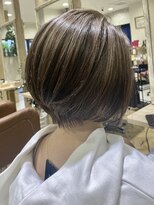 ジェービーヘア 稲毛(jb hair)&nbsp;くすみブルーベージュハイライト前下がりボブ　【稲毛】