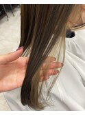チラ見え！イヤリングベージュカラー