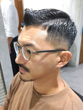 ヨシザワインク バンダイ(YOSHIZAWA Inc. BANDAI) 新潟/万代/バーバー/メンズ専門/フェードカット/スキンフェード