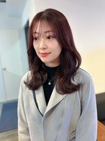 シー.(SHE.)&nbsp;【SHE.】レイヤーカット/韓国風/チェリーレッド/ブリーチなし