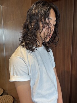 ヨロヘアー(YOLO hair) メンズパーマ　サーフウェーブ　ミディアムパーマ