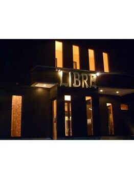 お子様連れでも安心してご来店いただける、貸し切り可能な隠れ家サロンです。親子での素敵な時間を♪