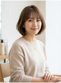 ひし形ショートボブ　ベージュ