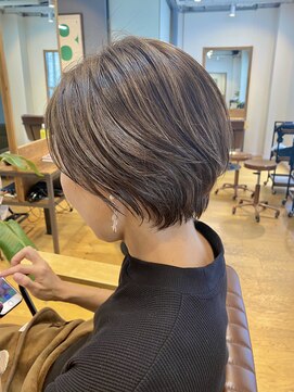 ブルー(Blue) 丸みショート