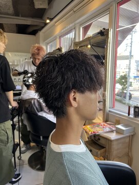 アイズ 海老名(AIZU) ソフトツイストパーマ ツイストパーマ 波巻きパーマ