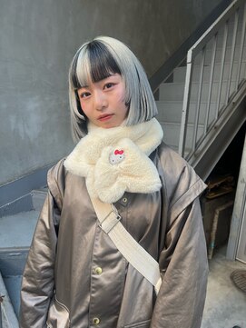 ビビト(bibito) bibito デザインカラー　ボブ　ポイントカラー　白　黒ブリーチ