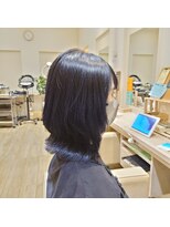 オナー(honor)&nbsp;20代30代ブルーブラックミディアムウルフ伸ばしかけ抜け感