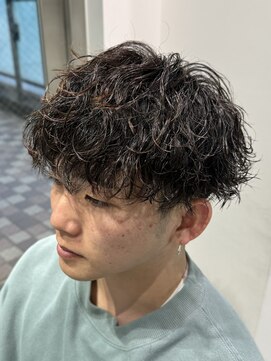 レタッチ バイ フィフス 天神大名(RETOUCH by fifth) 波巻きパーマツイストスパイラルパーマメンズマッシュウルフ韓国