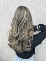 アルドーレフィエロ シンサイバシ(Ardore fiero shinsaibashi) コントラスト極ハイライト☆グレーベージュ