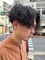 センターパート波巻きパーマスパイラルパーマツイストスパイラル