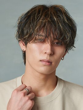 エルマーク 梅田中津(L-MARK) スパイラルパーマ/ツイストパーマ/メンズ/センターパート/波巻き