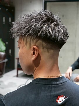 メッツ 原宿(METS) MEN'S/ハイライト×ツイスパ×短髪フェード/ツイストジェット