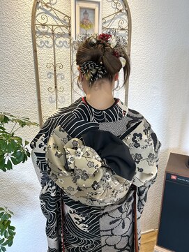ビタミン(VITAMIN) 和装に映える上品シニヨン|成人式・卒業式ヘア