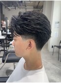 テーパーフェード センターパート ニュアンスパーマ