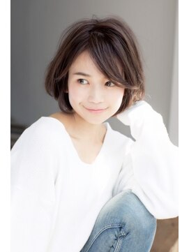 ルーチェ 綱島(Luce) 大人かわいいグレージュ小顔斜めバング前下がりエアリー☆