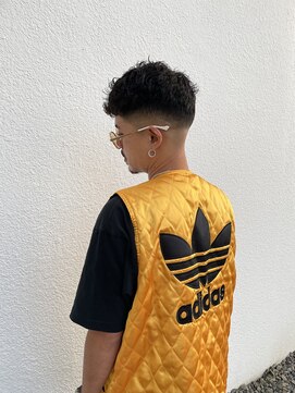 リズ(re's) クロップ無造作パーマ