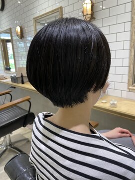 ヴィスコ(visco) 黒髪マッシュ＊ショート＊地毛でナチュラルに