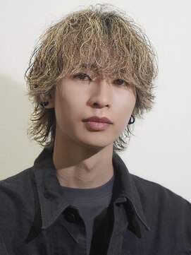 オーシャントーキョー(OCEAN TOKYO) "スーツ短髪ツーブロック束感モテる黒髪シークレットパーマ流行"