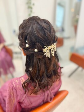 ウッドベル 東京駅前店(W’d BELL) ハーフアップ