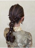 金箔がアクセント♪お呼ばれヘアアレンジ