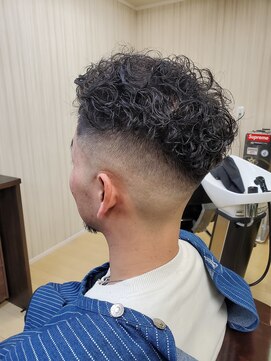 ハングアウト(Hangout) 宮城リョータパーマ×スキンフェード