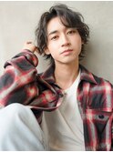 メンズマッシュ波巻きセンターパートダークアッシュツーブロック