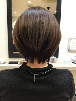 フェイドレス(FADELESS)の写真/明るく透明感あるグレイカラー（白髪染め）なら[FADELESS]で!!豊富なカラーが選べて嬉しい♪
