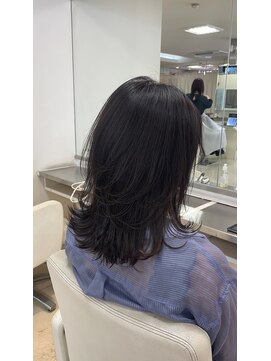 ショコララテ オンブレグレージュオリーブベージュくびれミディ大人美人