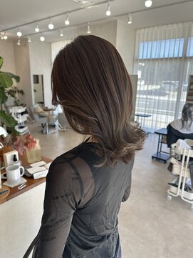 イルプロム 御厨店(illuprom.) アッシュベージュ