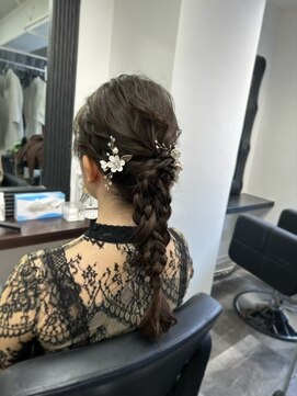 ルミュドゥプレシャス(LEMIEUX de precious) パーティーヘアゆるふわ編みおろし