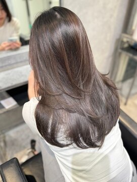 ロイオブジゼル(roi of GiseL) レイヤーカット　ショコラブラウン　艶髪　透明感　韓国風ヘア