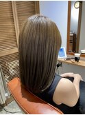セミロング×オリーブベージュ