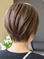 トップヘアー アヴェニュー 刈谷(TOPHAIR Avenue) 刈谷 丸みショートボブミルクティーベージュ白髪ぼかし30代40代
