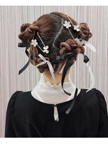 ベルグロー 北新地(BELLEGROW)&nbsp;リボンツインお団子｜梅田・北新地ヘアセット