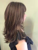 サンディーズ(Sandees)&nbsp;▼ローレイヤーセミロング×ベージュ系ハイライトカラー