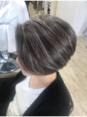 白髪ぼかし　グレーカラーブレンディングで艶やかボブ